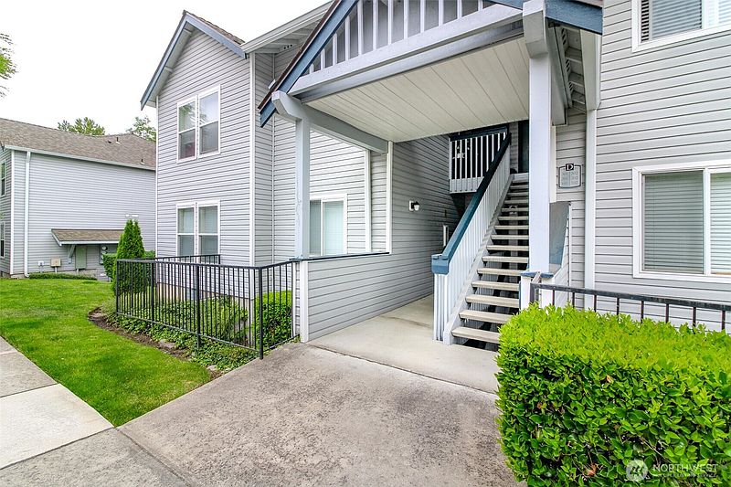 2nd image of 33020 10th Avenue SW #D102