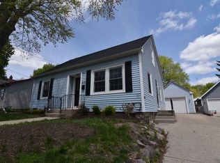 510 S 11th Ave, St Charles, IL 60174