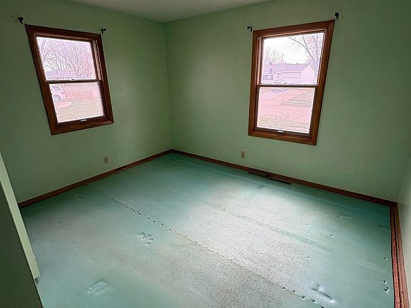 5th image of 12210 Seldin Dr
