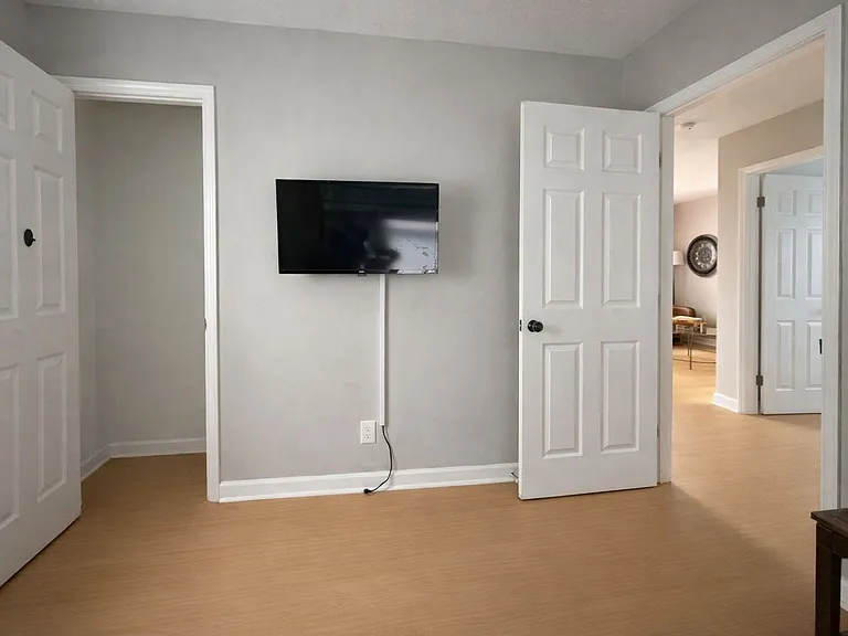 316 Skyland Ave — Photo 14