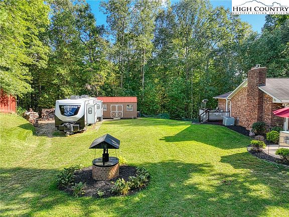 4th image of 330 Darnell Lane
