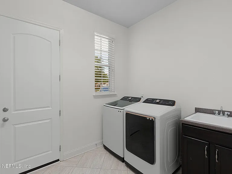128 Payasada Oaks Trl — Photo 31