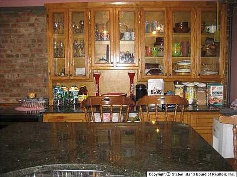 4th image of 138 W 131st St