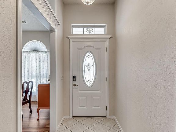 4th image of 13024 Willowcrest Ln
