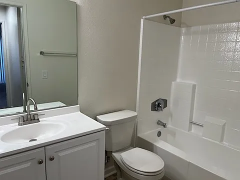 Georgia Court — Photo 18