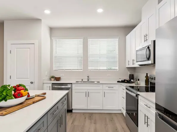 15215 35th Ave W Unit D2, Lynnwood, WA 98087