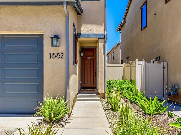 4th image of 1682 Carol Lee Ln