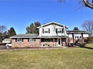 462 Jill Dr, Nazareth, PA