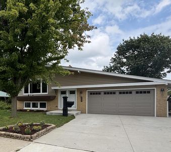653 South 15th AVENUE, West Bend, WI, 53095