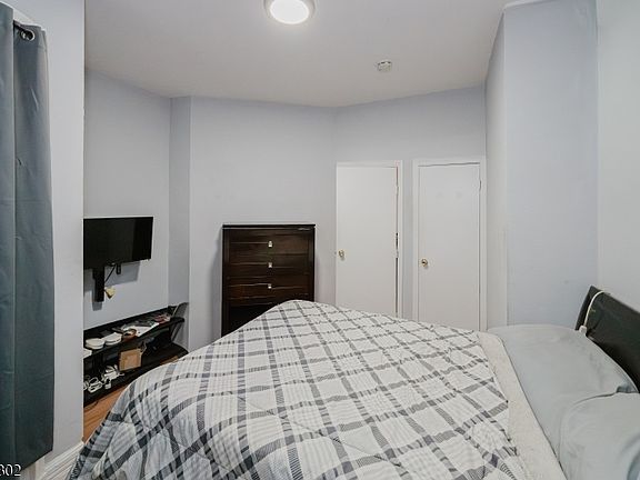 4th image of 309 Summer Ave