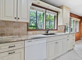 2813 W 91st Ter, Leawood, KS 66206