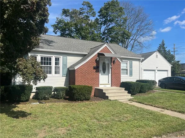 456 Elm St, Warwick, RI 02888
