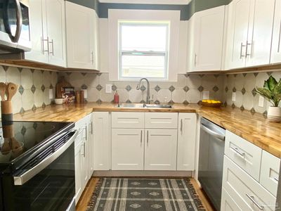 7 N G St, Pensacola, FL, 32502