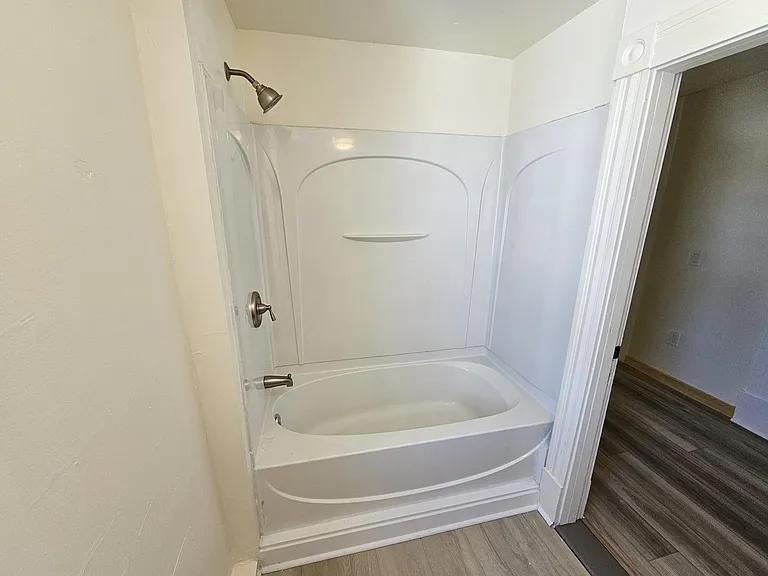 227 Rockingham St #3 — Photo 9