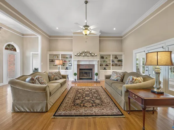 102 Mustang Dr, Harvest, AL 35749