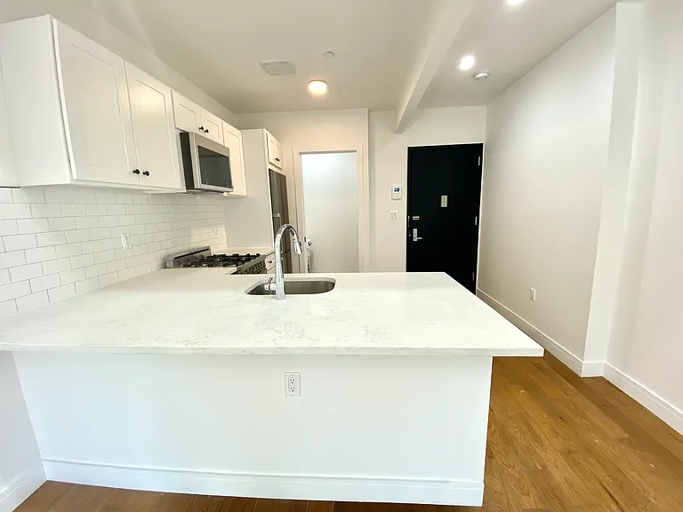 301 Covert St #2B — Photo 8