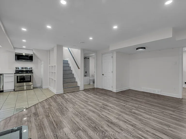 924 Rex Ave — Photo 11