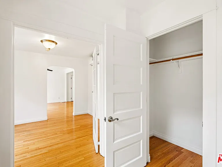 4427 Finley Ave — Photo 22