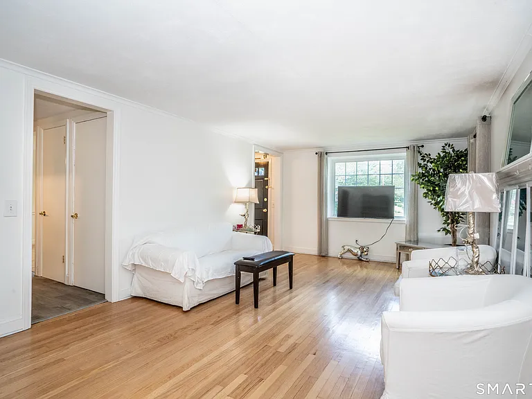 25 Greensview Dr — Photo 4