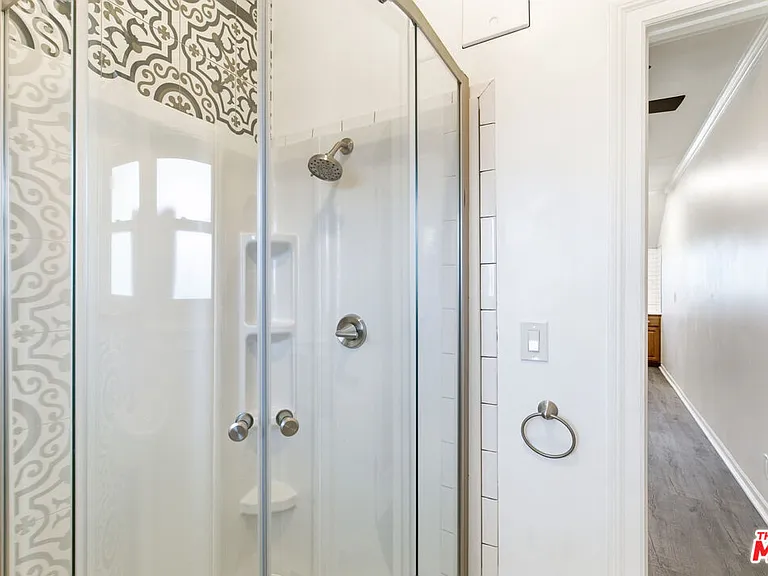 4125 S Figueroa St #403 — Photo 8