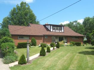 2827 Trabar Dr, Wickliffe, OH 44092