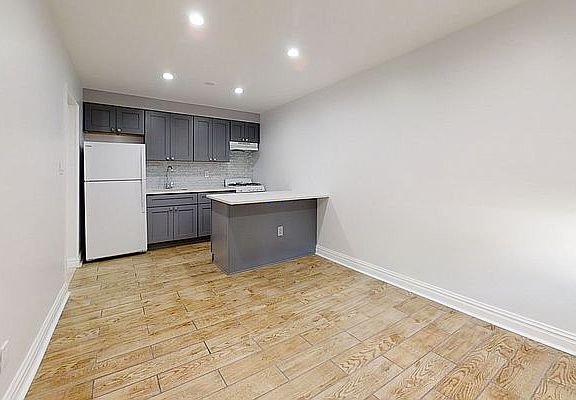 5th image of 46-30 206th St #1