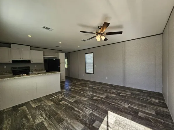 1041 Myakka Dr, North Fort Myers, FL 33917