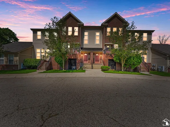1346 Hillcrest Dr, Waterford, MI 48327