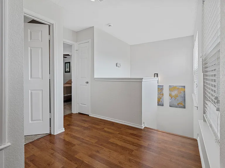 2202 Barton Springs Dr — Photo 31