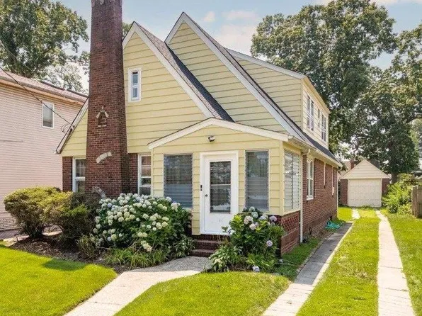 55 Prince Avenue, Freeport, NY 11520