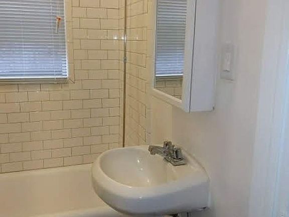 5th image of 512 S Bonnie Brae St #8513700