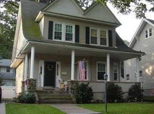 11 Myrtle St, Rutherford, NJ 07070