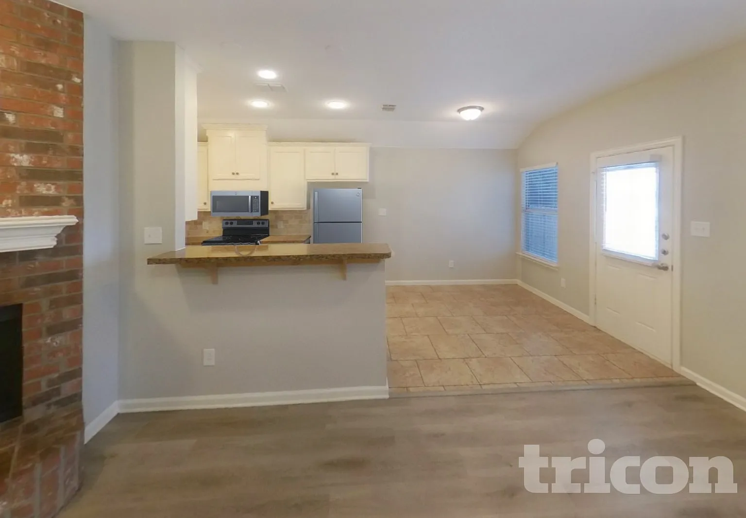 1168 Whispering Meadows Crowley TX — Photo 3