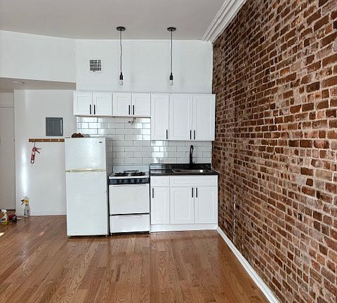 2nd image of 564 Atlantic Ave #2B