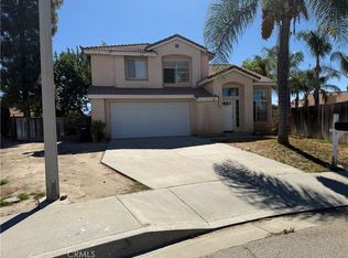 828 Greenwich Ct, Hemet, CA 92545