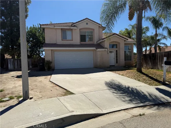 828 Greenwich Ct, Hemet, CA 92545
