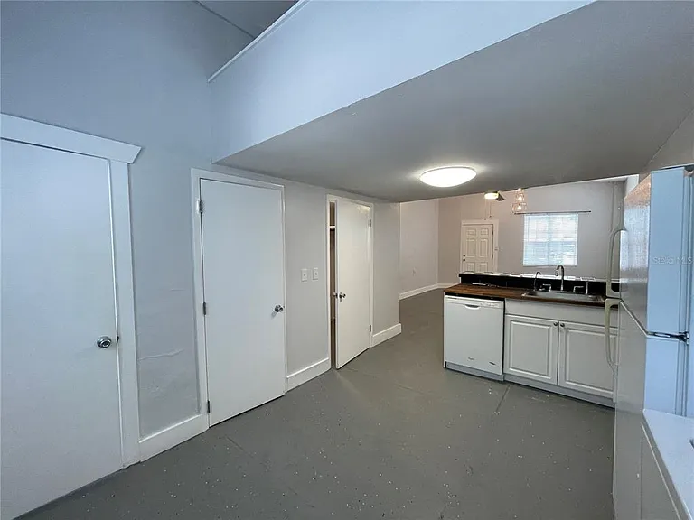 2305 W Texas Ave #5 — Photo 14