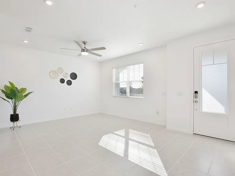 3105 Douglas Fir Dr — Photo 4