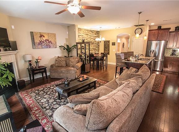 2nd image of 431 Waterbrook Dr #431