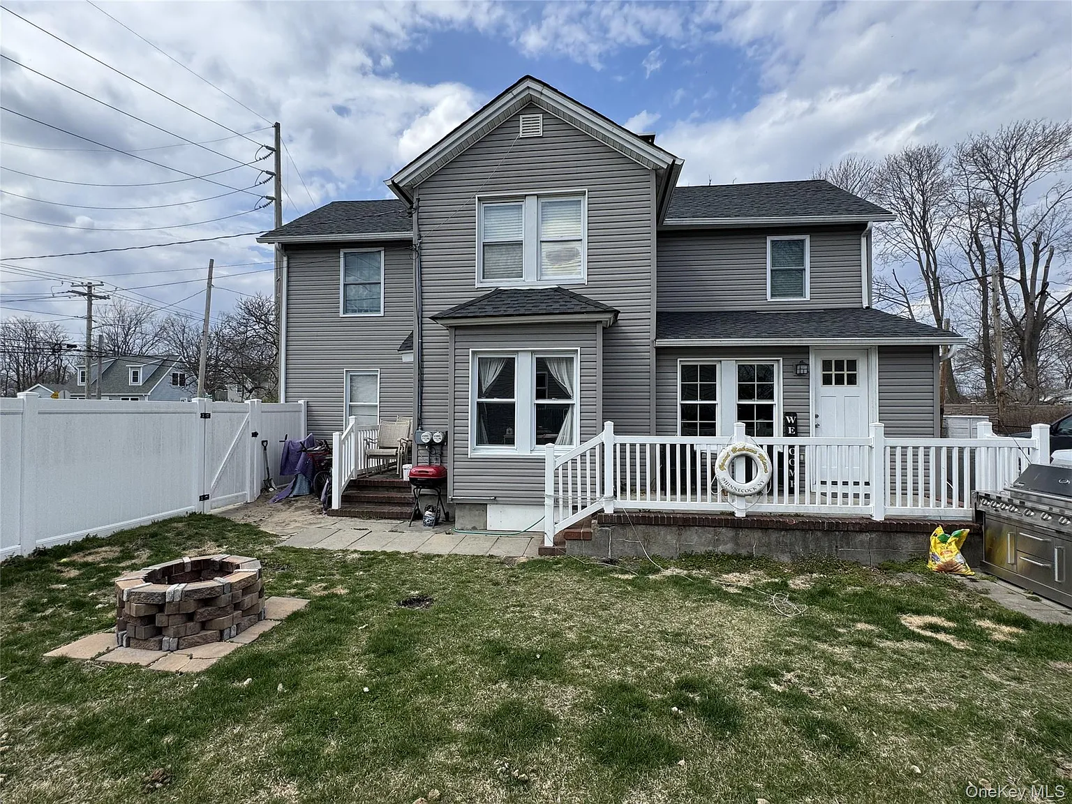 3 bed, 1.0 bath, 1400 sqft, $3,500 — Photo 3