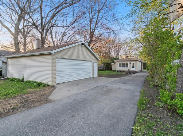 1416 3rd St, Winthrop Harbor, IL 60096