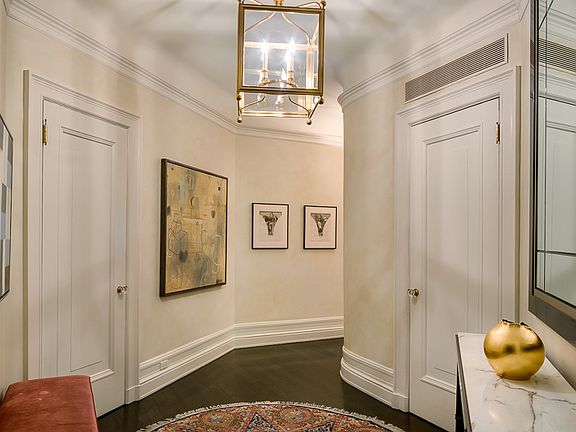 4th image of 50 Central Park W APT 4C