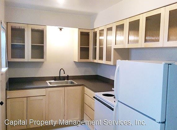 3rd image of 2051 NW Irving St #6857897