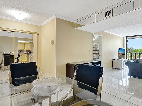 5th image of 5530 NW 44th St APT 415C