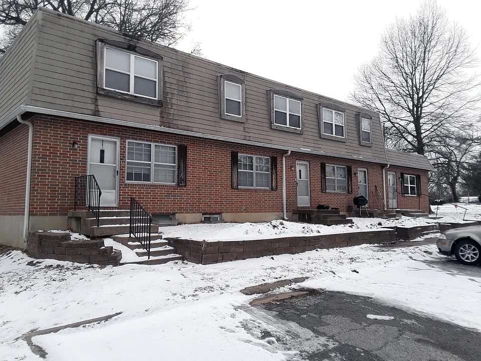 1212 Walnut - Unit C is 2nd door from left. 2 parkings spaces provided for each townhouse.