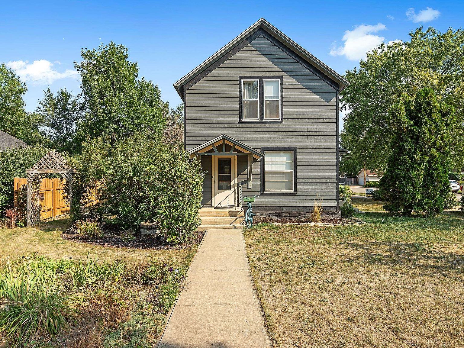837 Lawrence St, Belle Fourche, SD 57717 Zillow