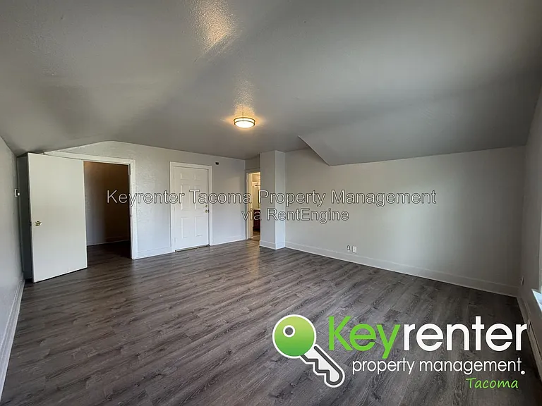 5221 S M St #4 — Photo 3