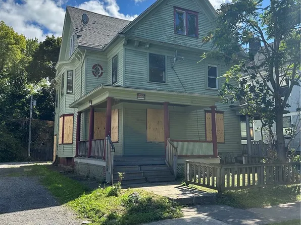 30 Quincy St, Rochester, NY 14609