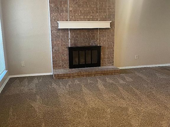 4th image of 1210 Wyndham Dr