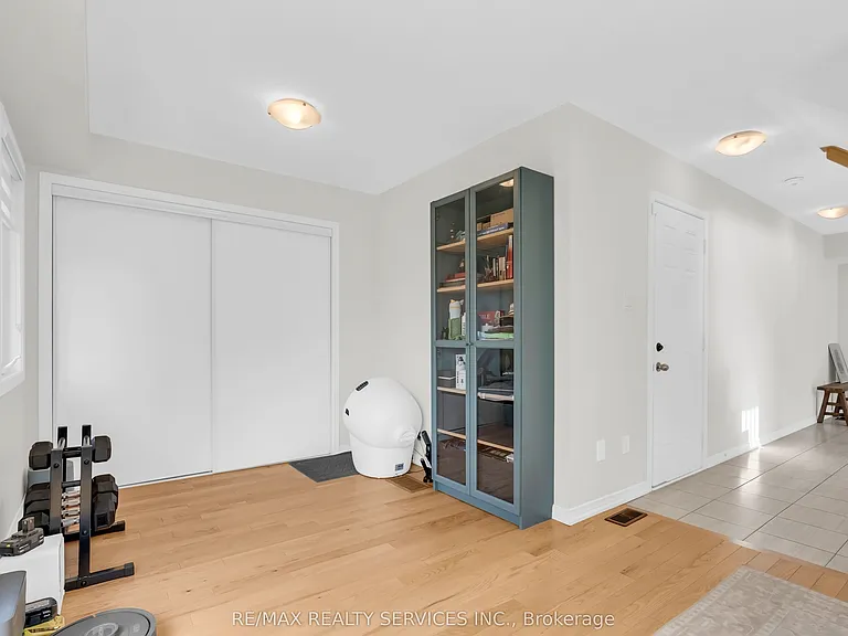 1801 Mitoff Pl — Photo 33